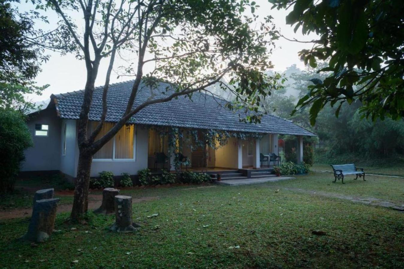 Hotel Abad Brookside Wayanad Vythiri Esterno foto