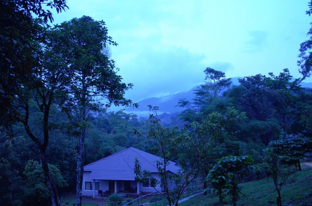 Hotel Abad Brookside Wayanad Vythiri Esterno foto