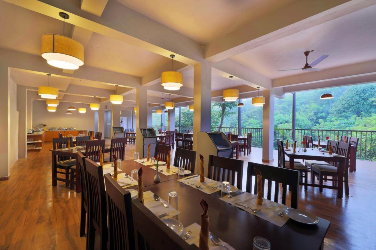 Hotel Abad Brookside Wayanad Vythiri Esterno foto