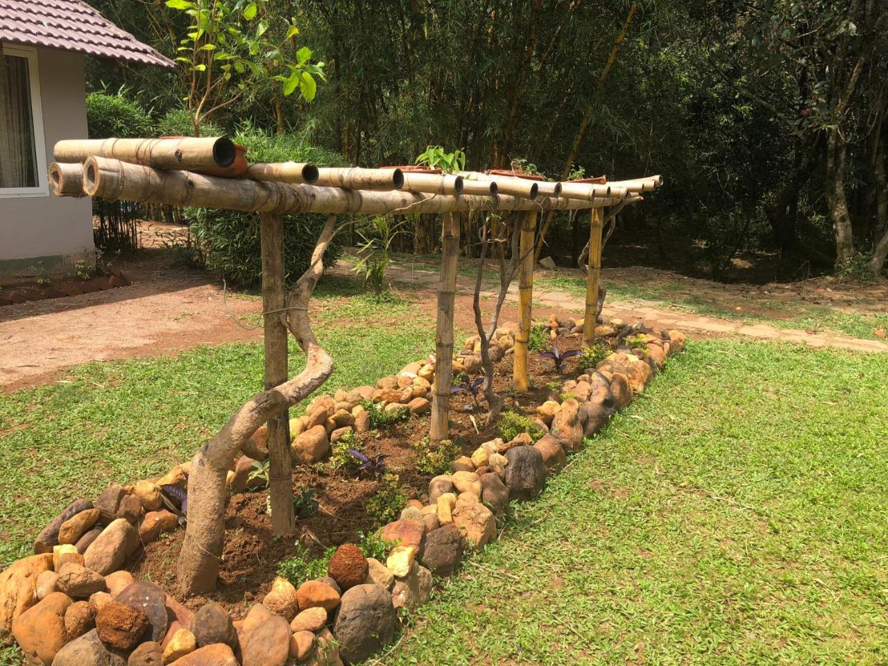 Hotel Abad Brookside Wayanad Vythiri Esterno foto