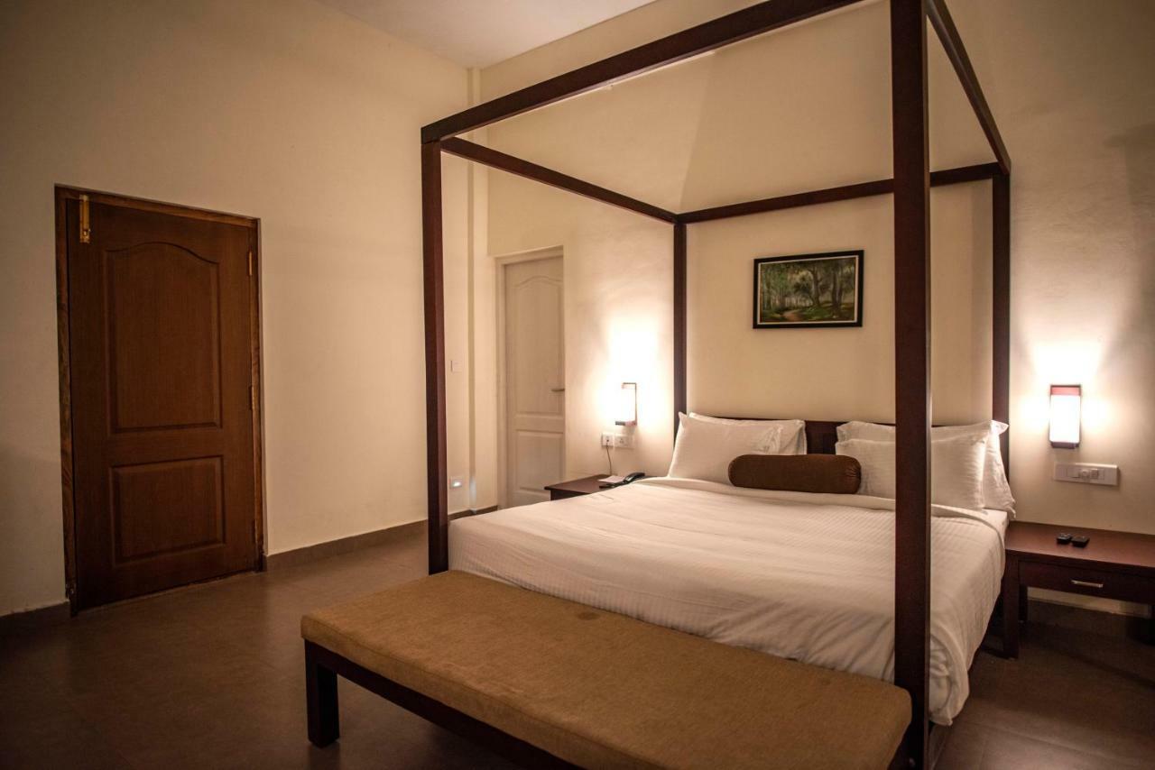 Hotel Abad Brookside Wayanad Vythiri Esterno foto